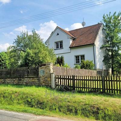 Prodej RD s pozemkem 2048 m2, s rybníkem, Kladno -