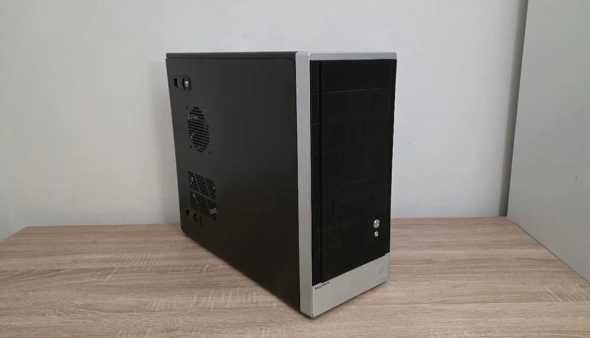 Herní PC (i3-10100, 16 GB RAM, AMD RX 580 8 GB)
