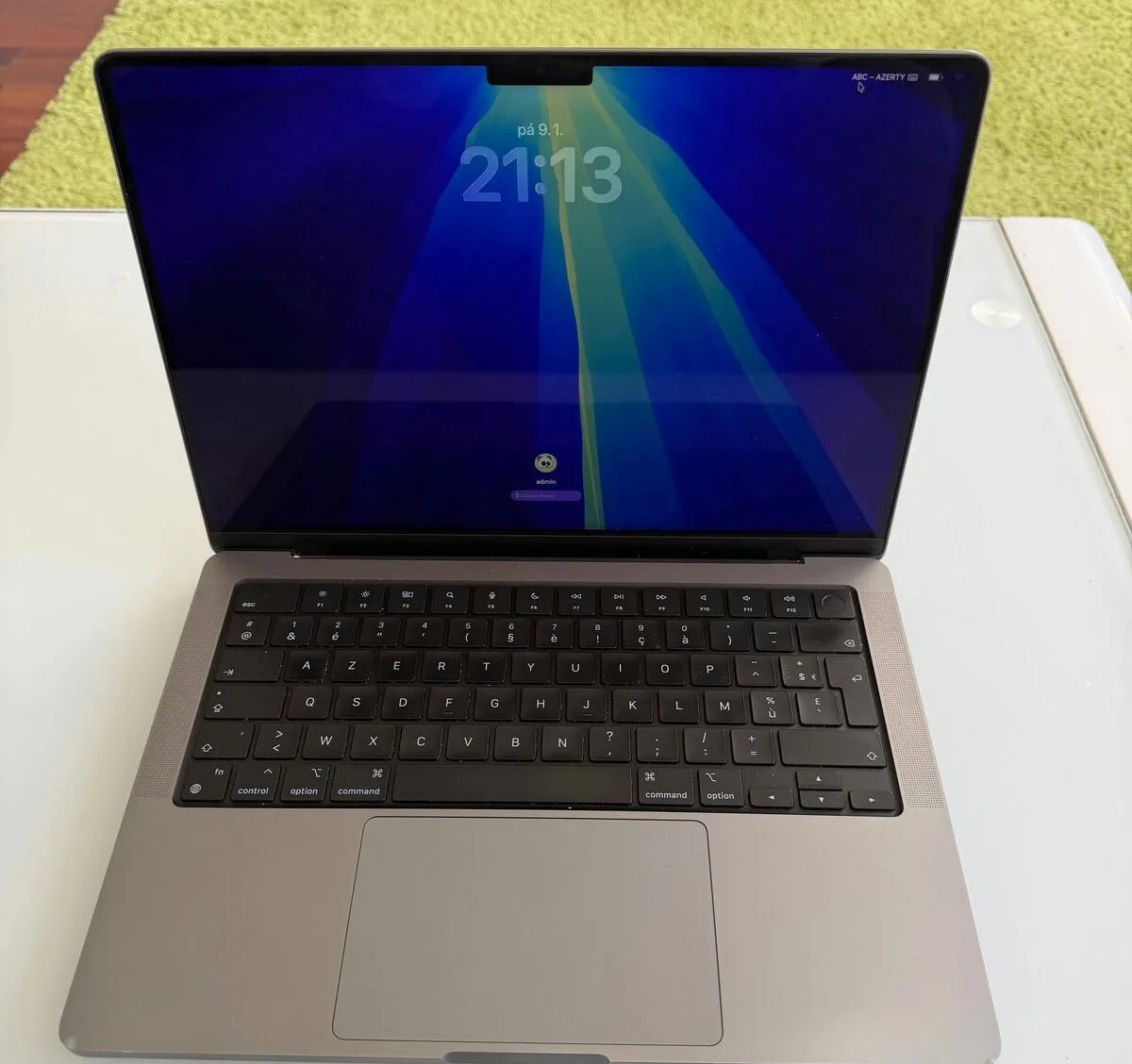 MacBook Pro 2021 / M1 Pro / 16” / 512GB / 32GB / rok záruka