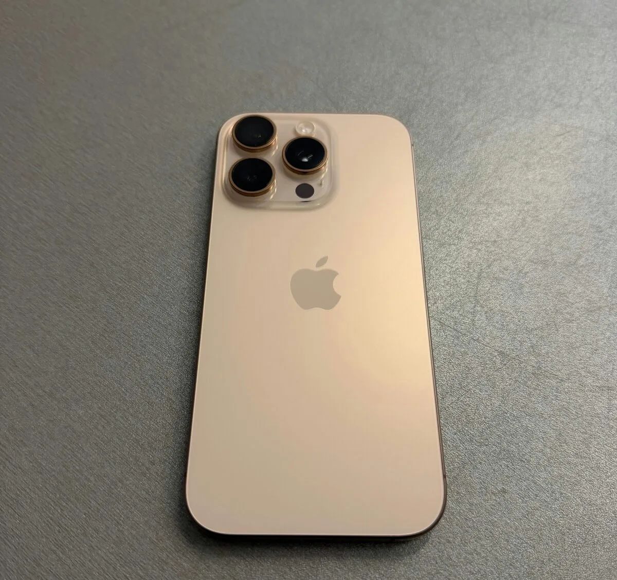 iPhone 16 Pro 512GB desert titan, 12 měsíců záruka