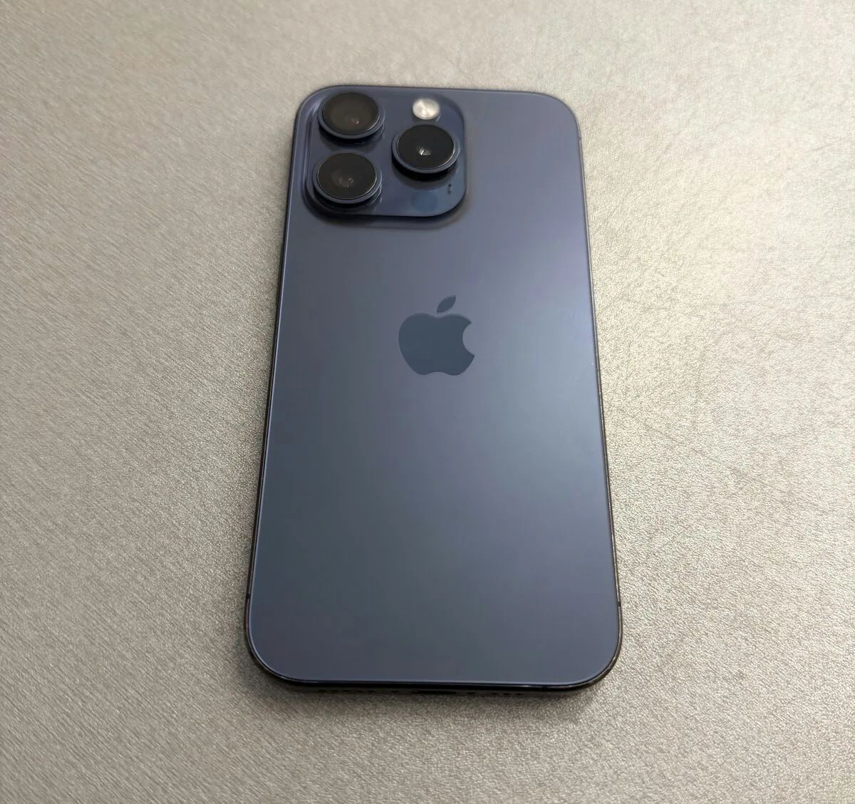 iPhone 15 Pro 256GB modrý, 12 měsíců záruka