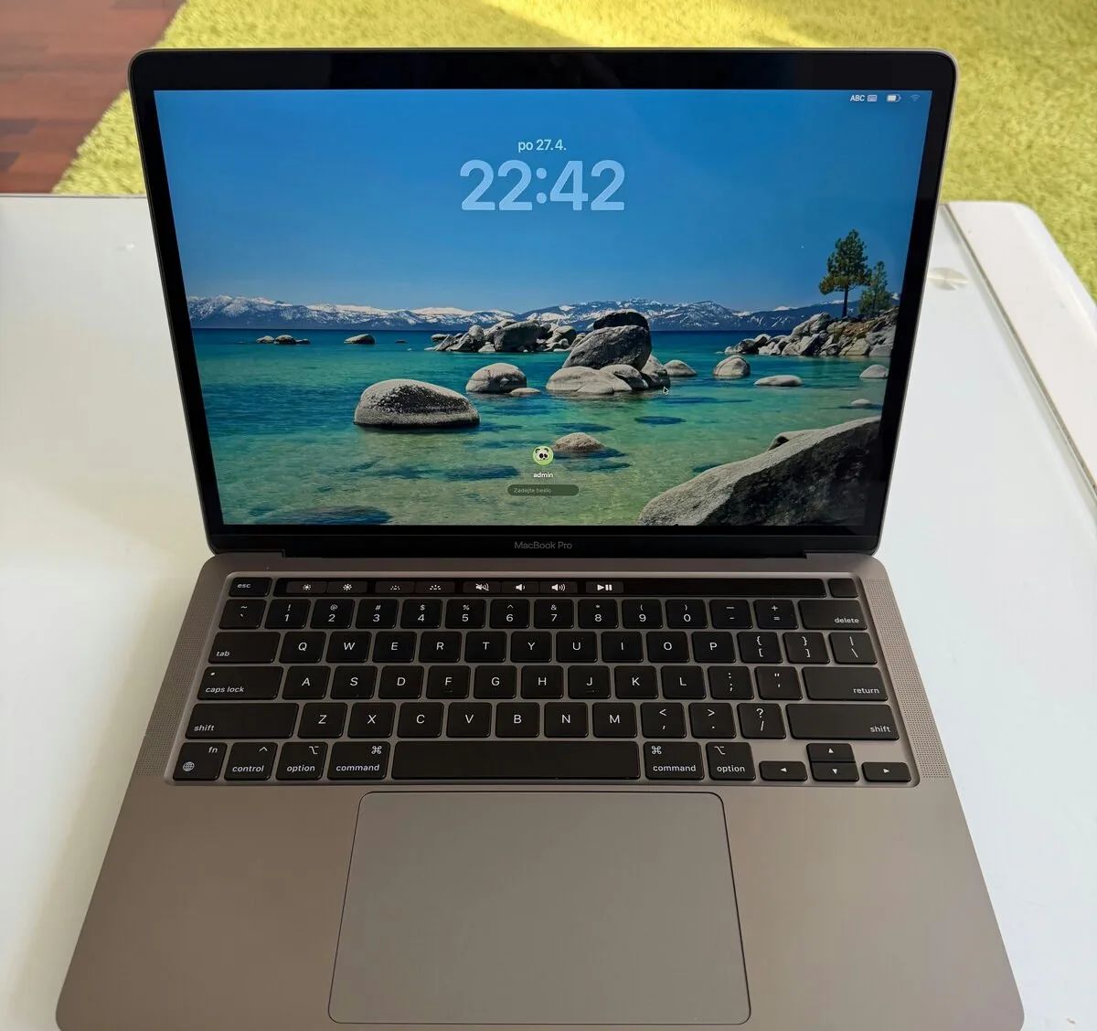 MacBook Pro M1 (2020) / 13” / 512GB / 16GB / rok záruka