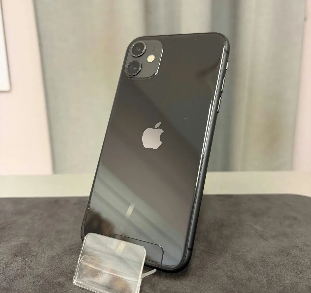 iPhone 11 128GB černý, 100% baterie, rok záruka