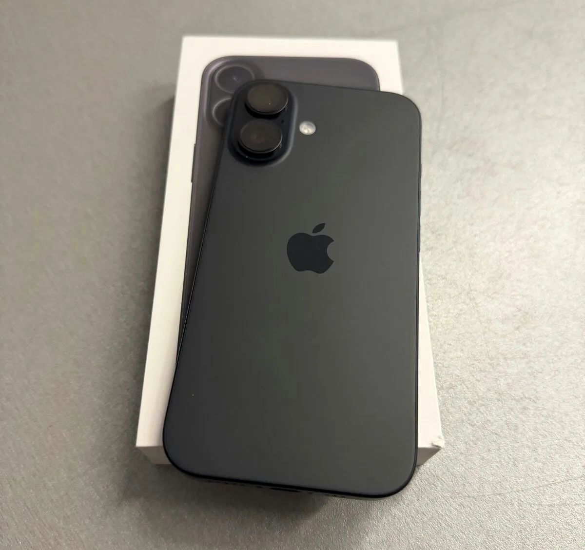 iPhone 16 256GB černý, 98% baterie, jako nový, záruka