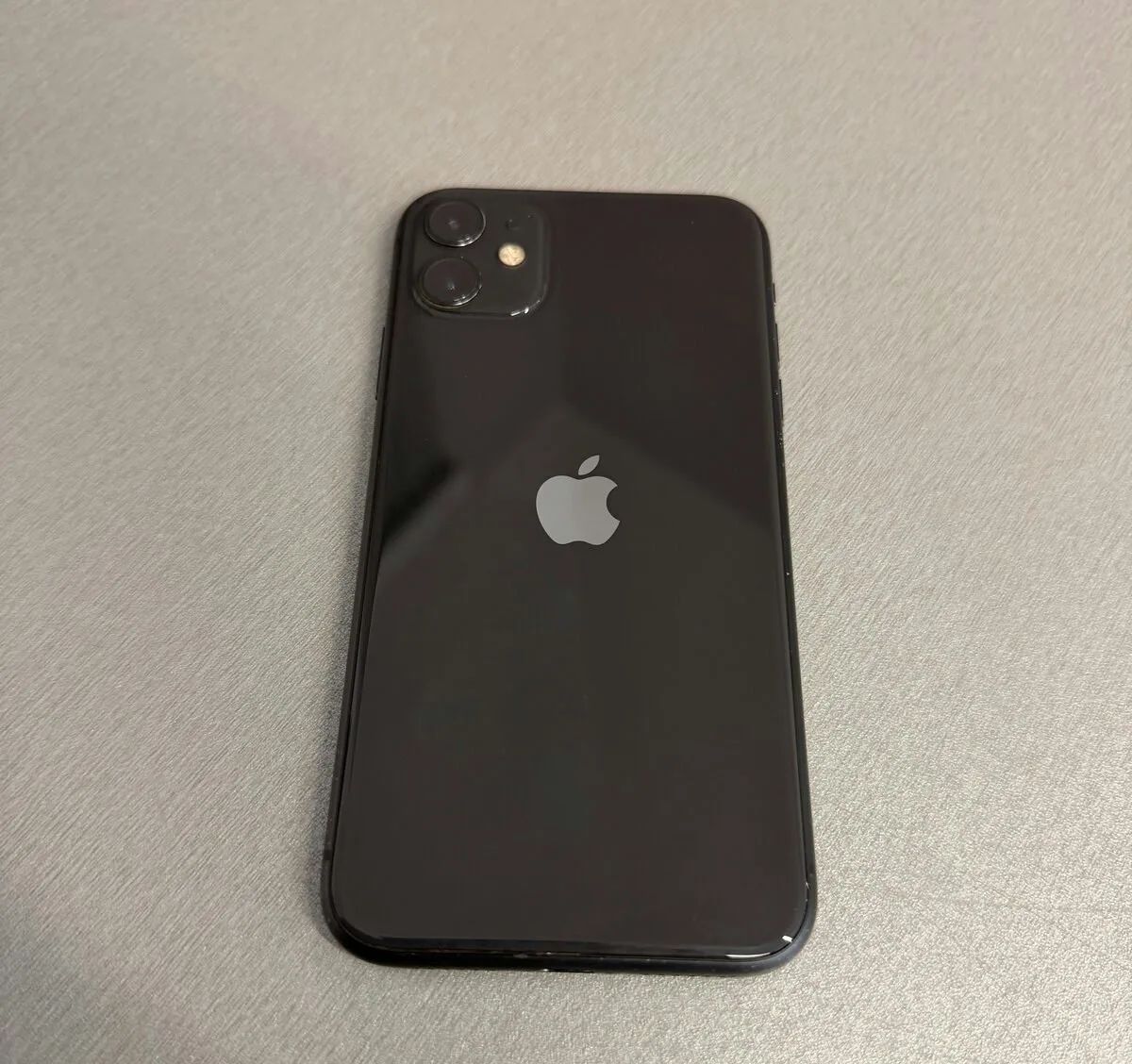 iPhone 11 64GB black, 12 měsíců záruka