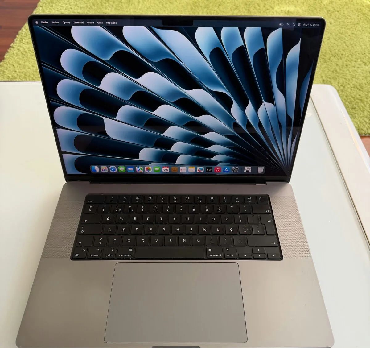 MacBook Pro 2021 / M1 Pro / 16” / 512GB / 16GB / rok záruka