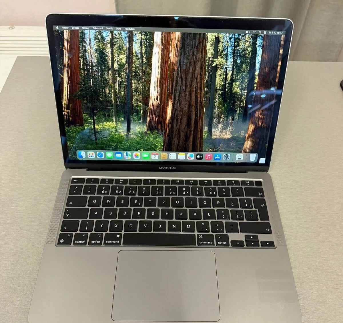 MacBook Air M1 (2020) 8GB / 256GB / rok záruka