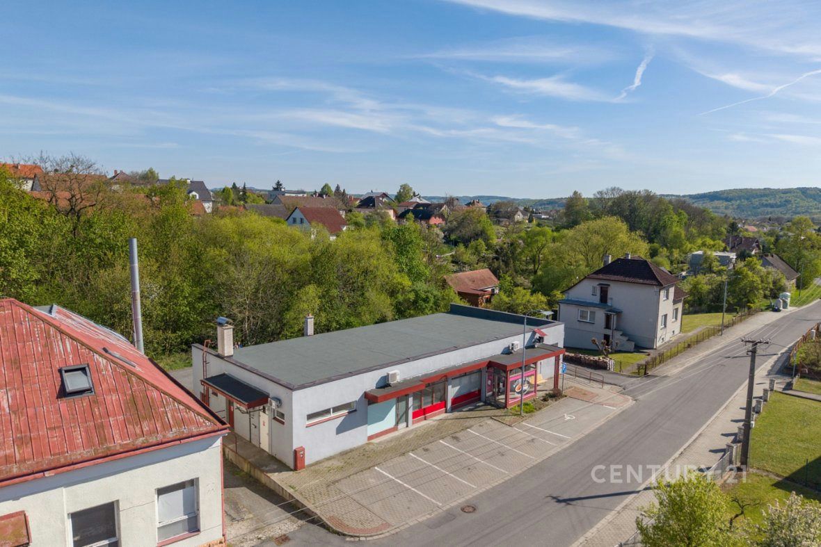 Obchodní a výrobními prostory 270m2, potraviny, Fryšták