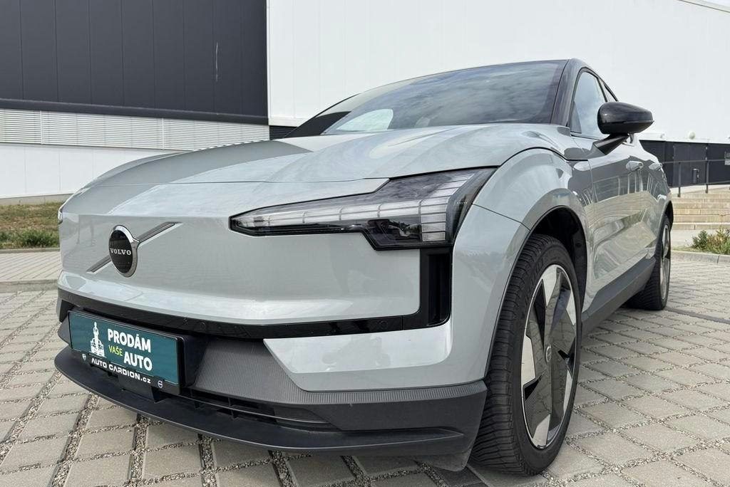 Volvo EX30, výbava PLUS 315kW bat 69kW