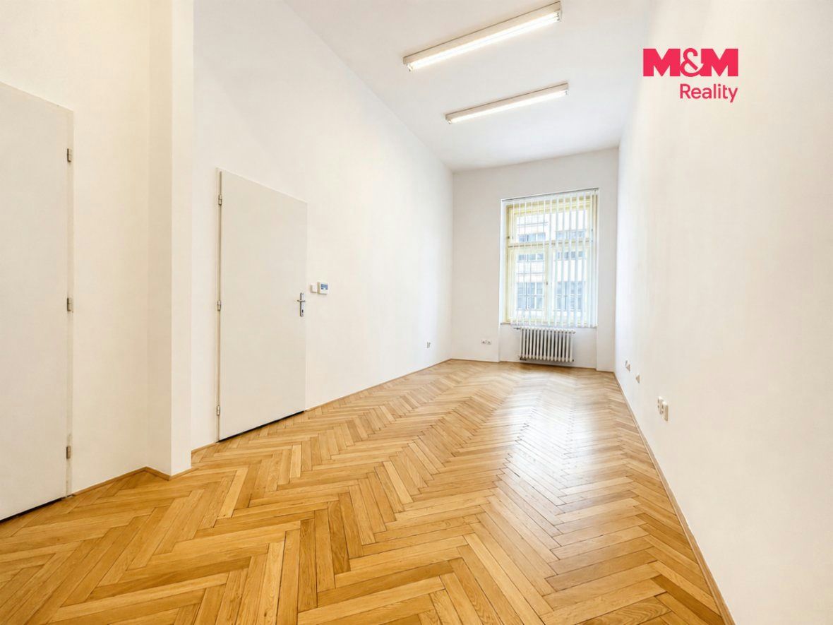 Pronájem kancelářského prostoru, 32 m², Praha - Vinohrady