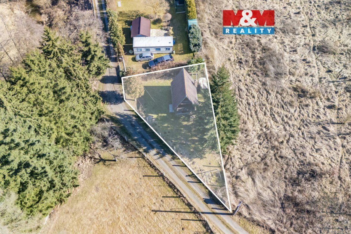 Prodej pozemku k bydlení, 305 m², Chrást