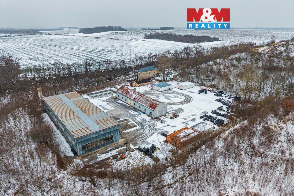 Sklad 1100 m², Veleň, ul. K Cihelně