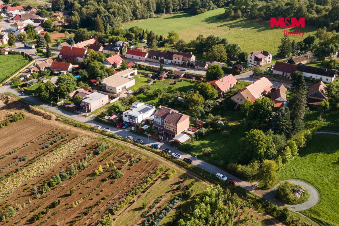 Prodej bytu 3+1 v rodinném domě se zahradou ve Zdechovicích