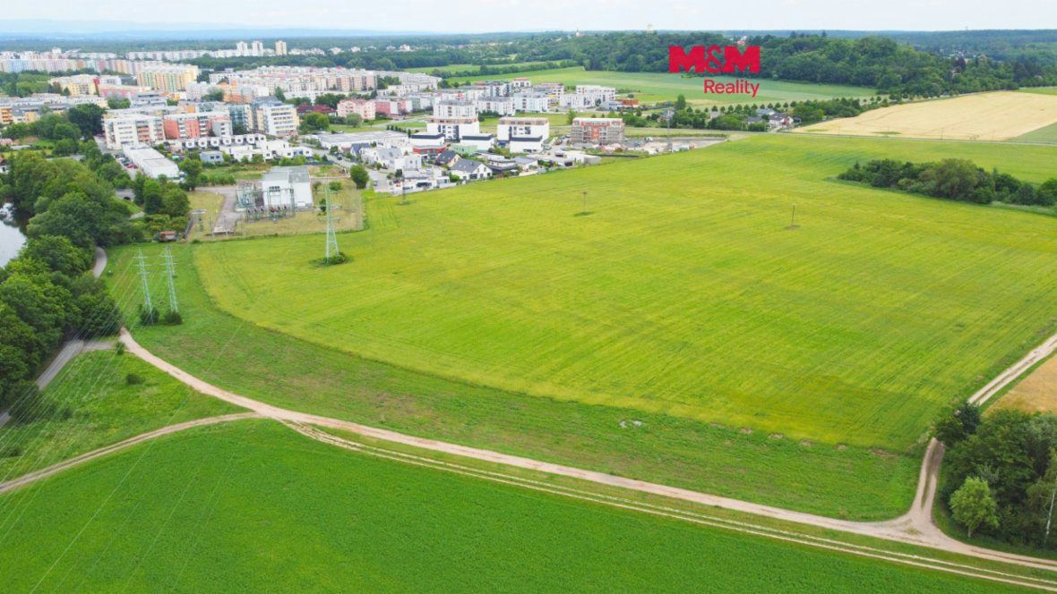 Prodej komerčního pozemku, 6364 m², Hradec Králové