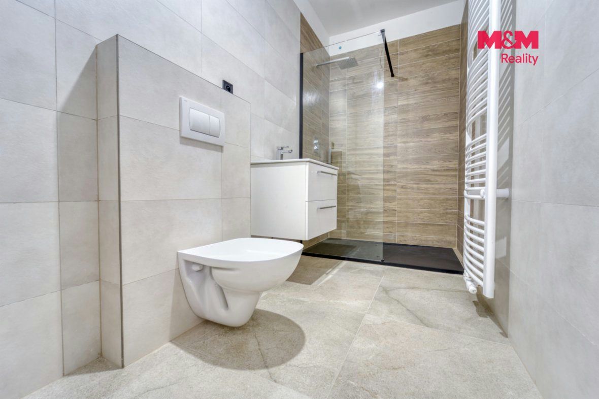 Pronájem bytu 2+kk, 41 m², Tlučná, ul. Tlučenská kolonie