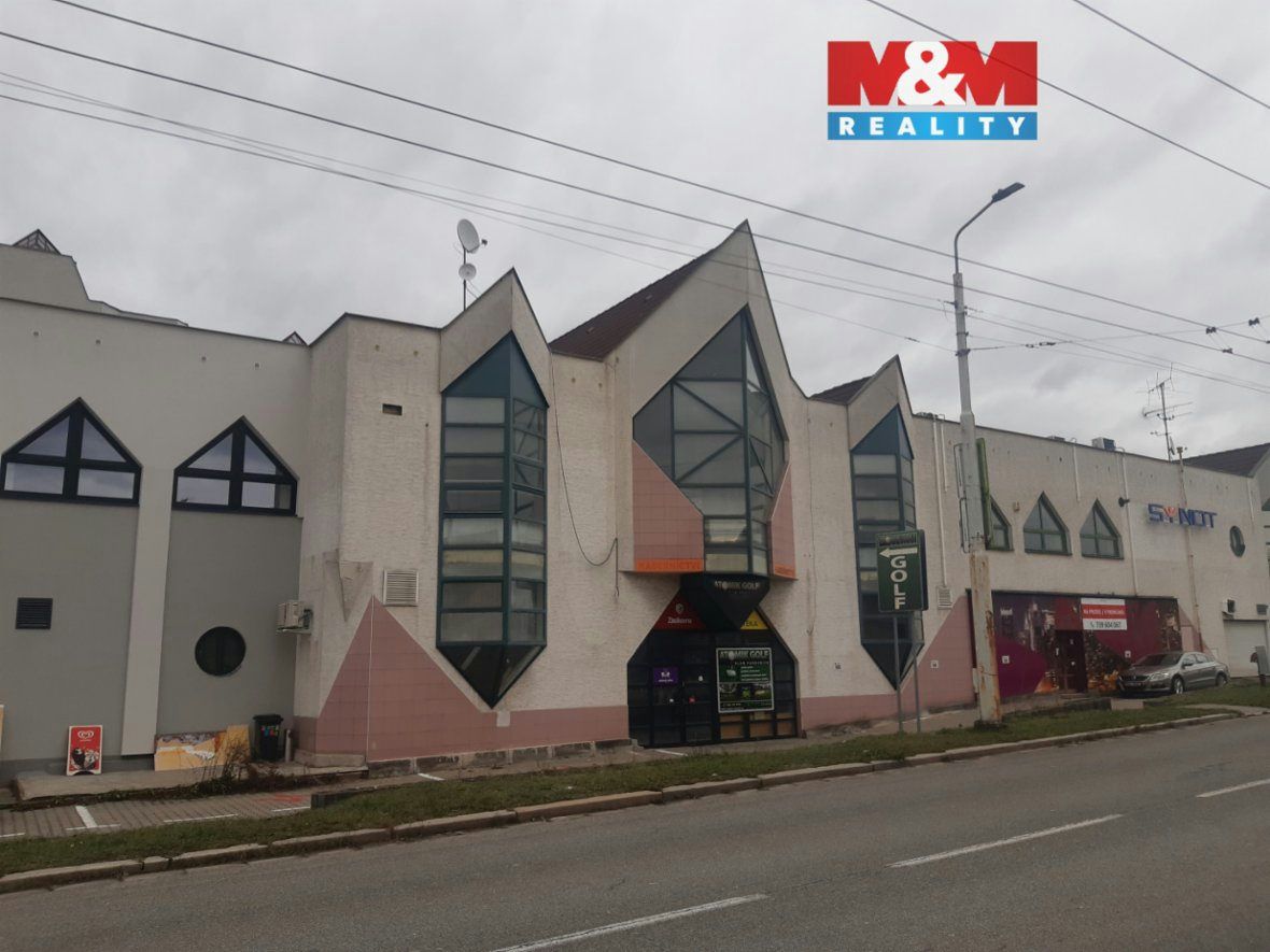 Obchod a služby, 1230 m², Pardubice