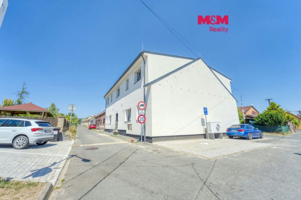 Pronájem bytu 2+kk, 40 m², Tlučná, ul. Tlučenská kolonie