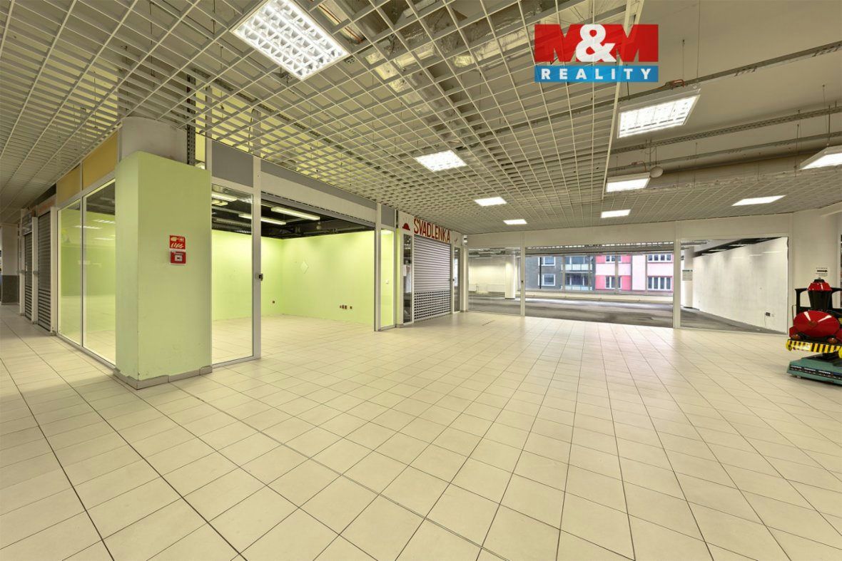 Obchod a služby, 21 m², Děčín
