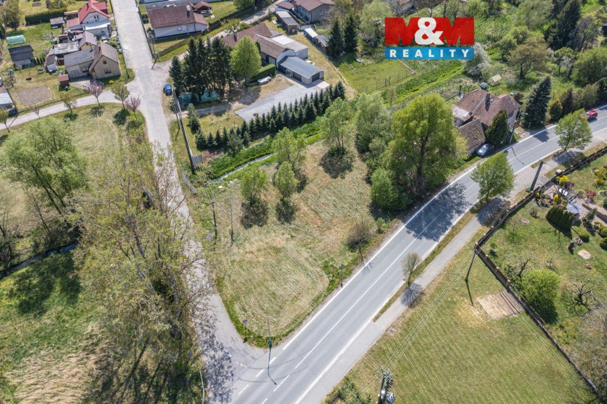 Prodej pozemku k bydlení, 1402 m², Veliny
