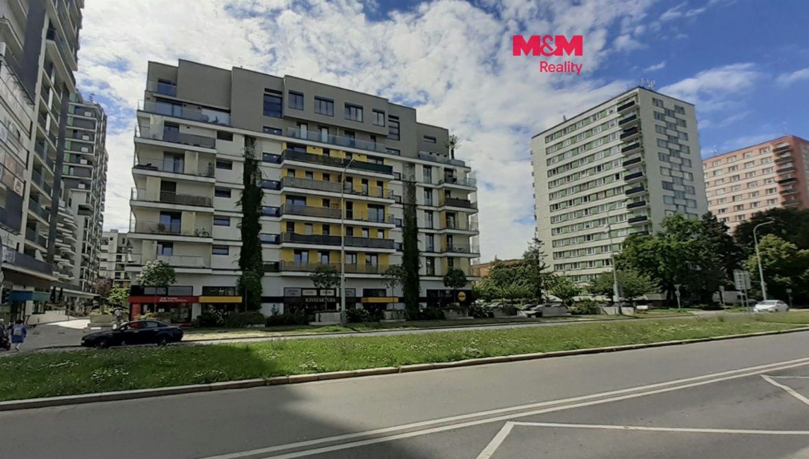 Pronájem bytu 1+kk, 42 m² s terasou Praha 10, ul. Počernická