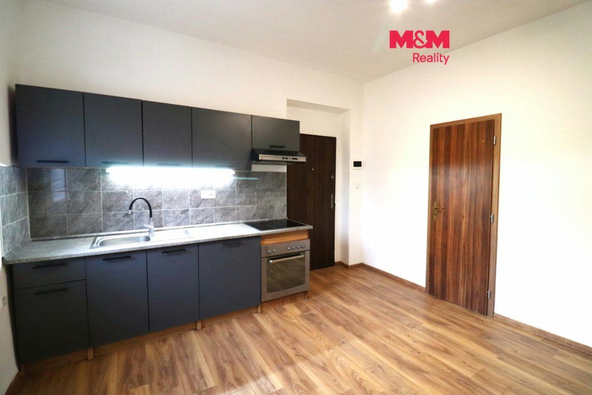 Pronájem bytu 1+1, 36 m², Karlovy Vary, ul. Sokolovská