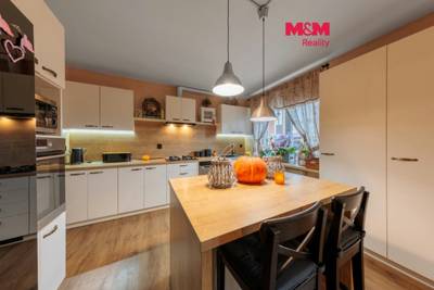 Prodej rodinného domu, 160 m², Nová Role, ul. Chodovská