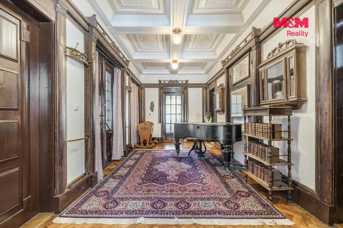 Prvorepubliková vila, 550 m², Velké Hamry