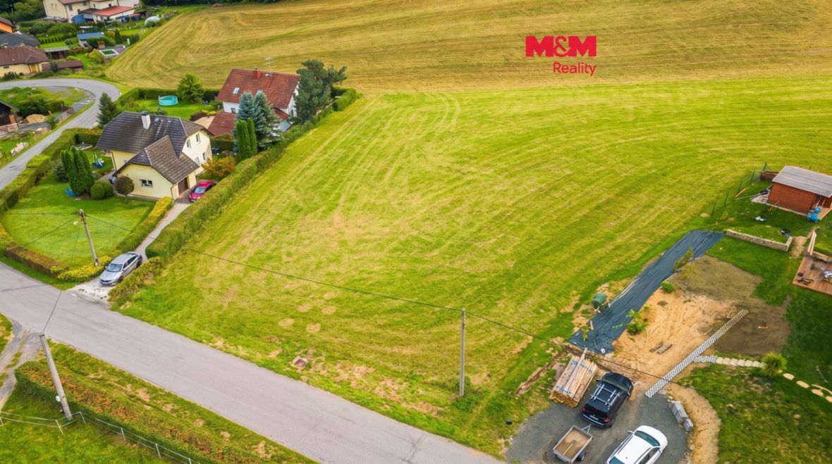 Prodej pozemku k bydlení 1 015 m², Semily