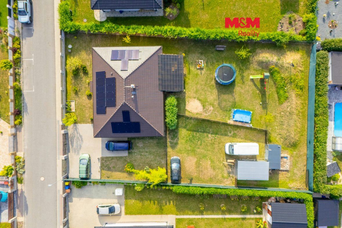 Prodej novostavby 4+1, 1138 m², FVE, garáž, Rožďalovice