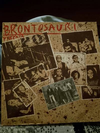 Brontosauři