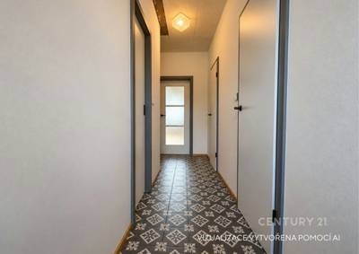 Prodej bytu 2+kk, 80 m², zahrada 340 m², terasa s krbem, bazén a garáž – Dolní L