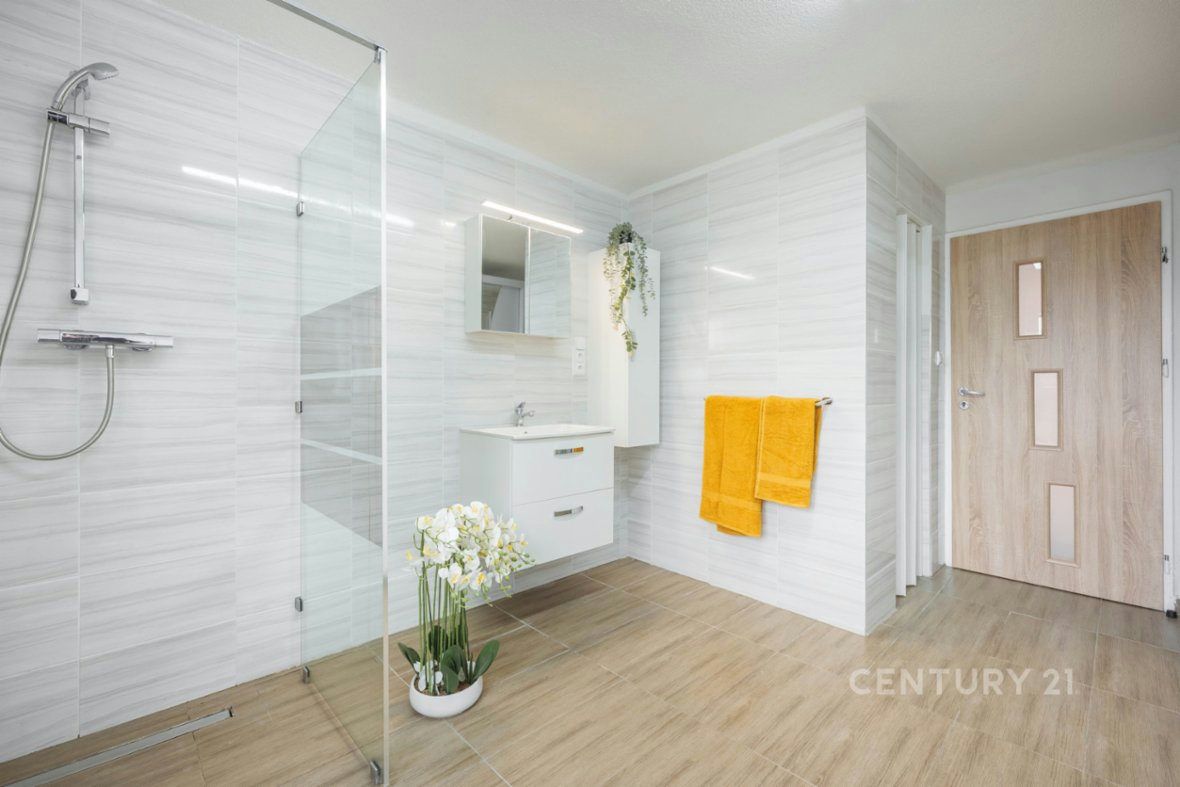 Investiční dům, 229m2-2 bytové jednotky, wellness, Sehradice u Luhačovic