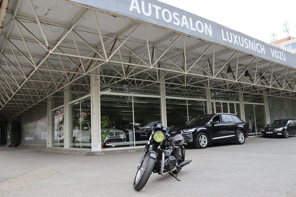 Triumph Bonneville, silniční sportovní