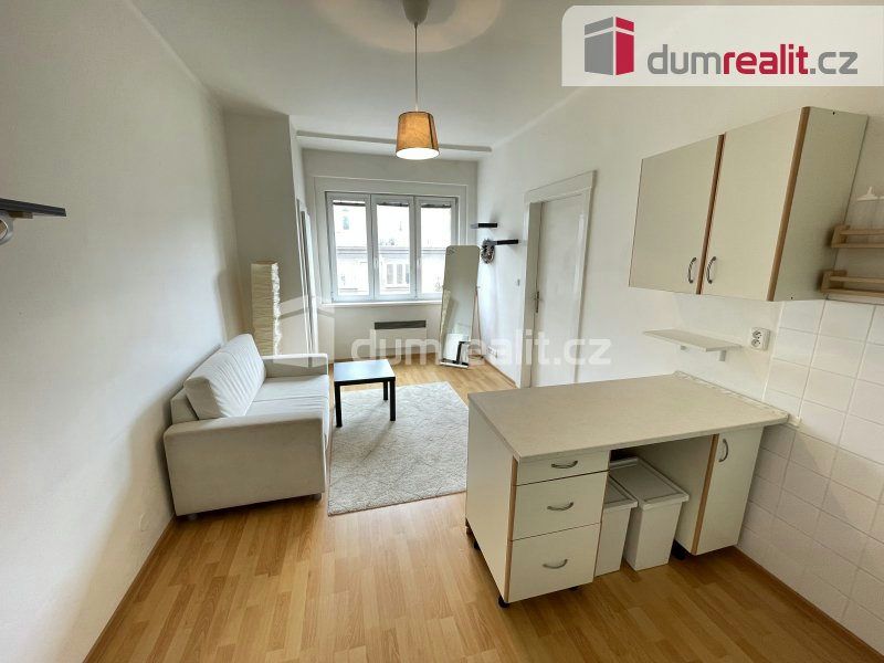 Pronájem bytu 2+kk 42 m2 P5 Smíchov