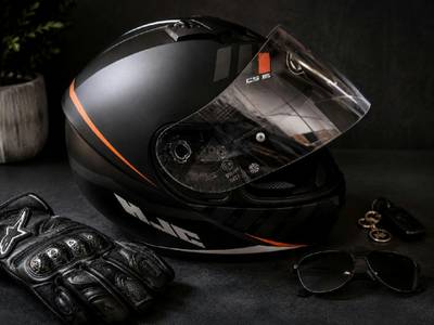 Helma na motorku HJC CS15