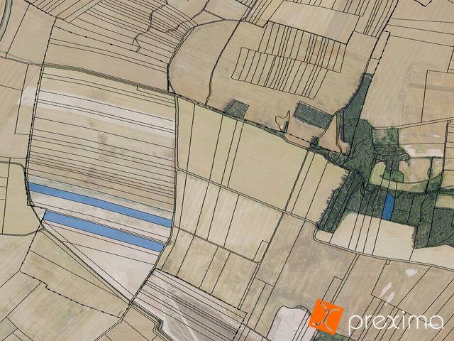 Prodej 1/18 pozemků 3717 m2