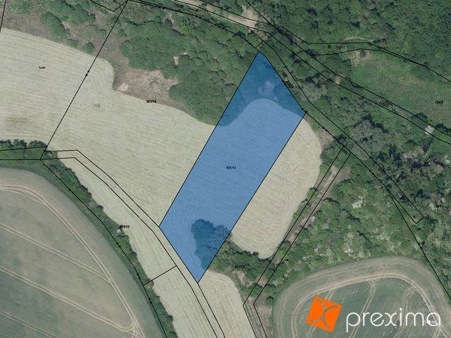 Prodej 1/2 pozemku 2496 m2