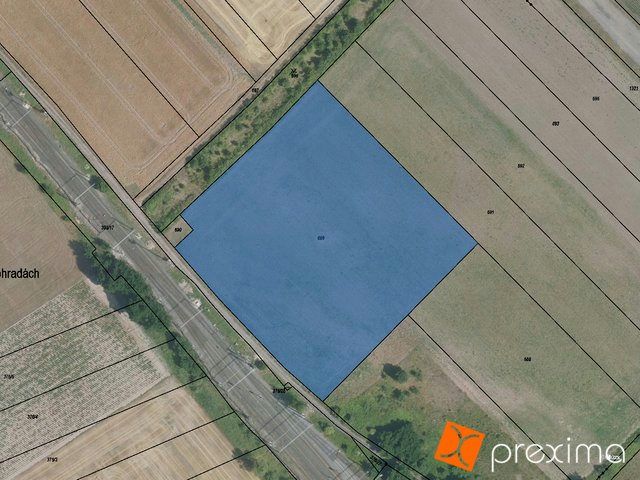 Prodej 1/6 pozemku 1837 m2