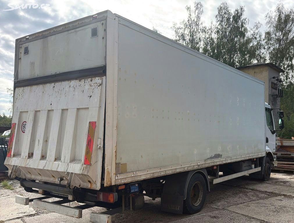 Renault Midlum s hydraulickým čelem