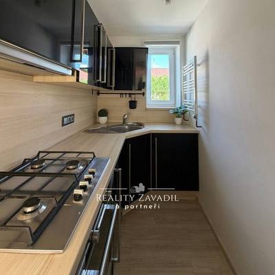 Prodej bytu 3+1 58 se zahradou, Pardubice - Bílé