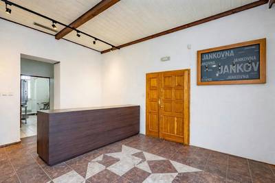 RD - nyní zaveden jako komplex s restaurací a ubytovacím zařízením v Jincích