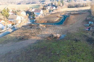 Prodej lukrativních pozemků k výstavbě rodinných domů v Čisovicích, okr. Praha Z