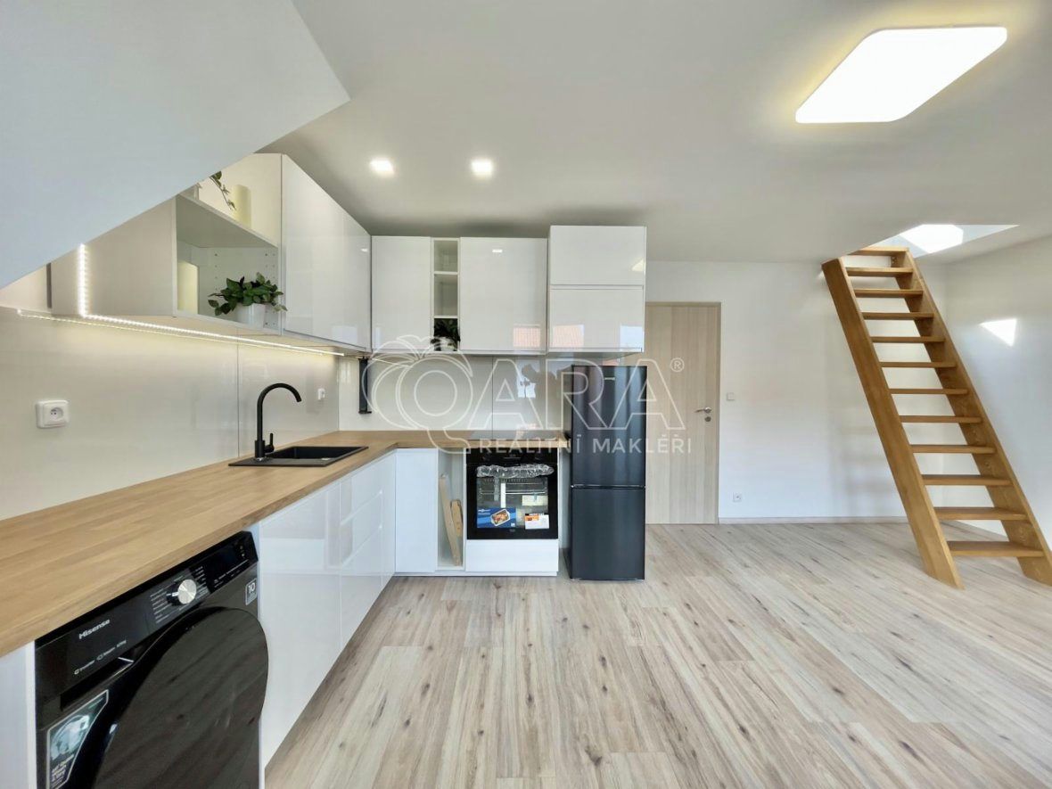 Pronájem bytu 3+kk | 85 m2 | Praha - Zbraslav