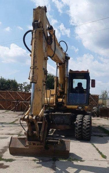 Komatsu PW170 bagr 18t svahovka, 76, r.v. 1999,