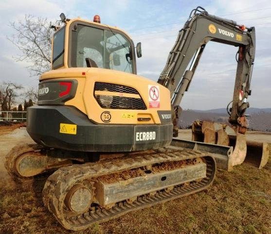 Volvo 88EC (8.8t, 4lopaty, 43, r.v. 2014, barva