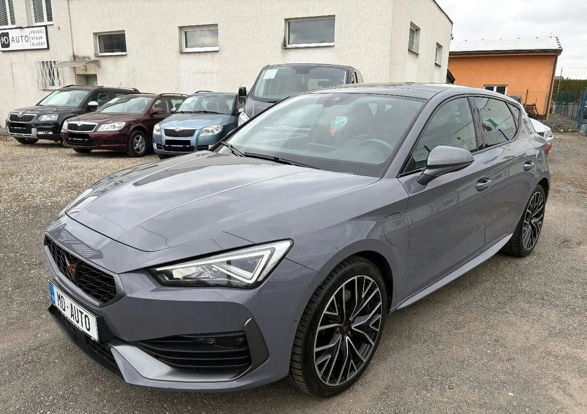 SEAT CUPRA LEON 1.4TSI E-HYBRID 180KW DSG 2021 ČR TOP DPH
