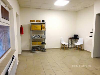 Pronájem obchodního prostoru 33 m2, Holešov, centrum