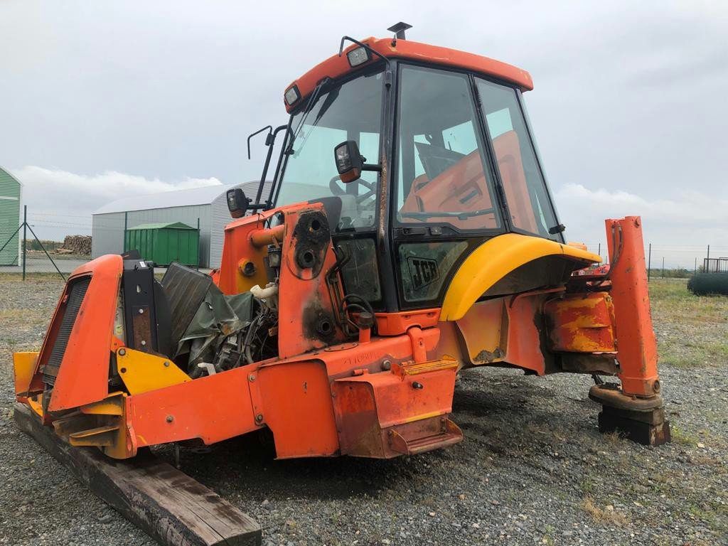 JCB, 3 CX NA NÁHRADNÍ DÍLY