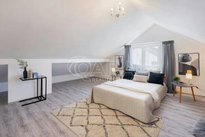 Na prodej elegantní podkrovní byt 2+kk, 79m2, ul. Říčanská, Říčany