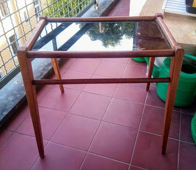 Starožitný stolek k renovaci